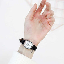 Load image into Gallery viewer, Simple leather Female Watch
